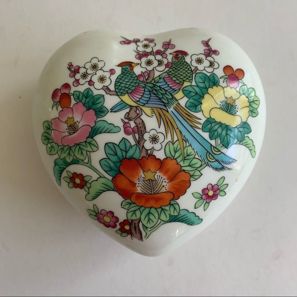 Mikasa Heart shaped dish with cover Bone China